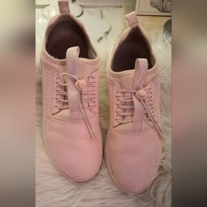 Clove Pink and Metallic Silver Women's Sneakers. Size 9 1/2 W